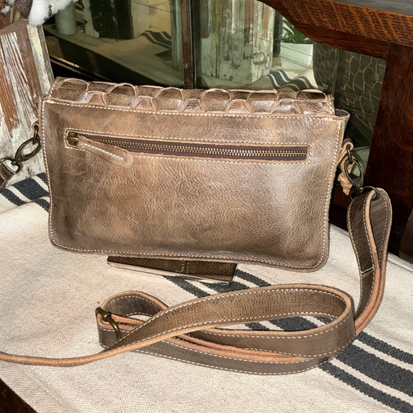 Bed Stu Aruba Leather Woven Taupe Crossbody Clutch Bag Retail $220 - Picture 2 of 16